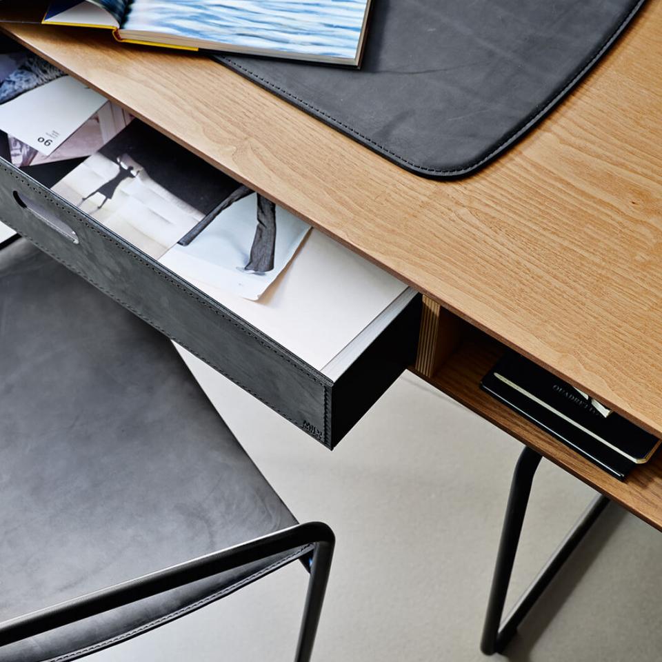 midj-apelle-desk-3 xxx