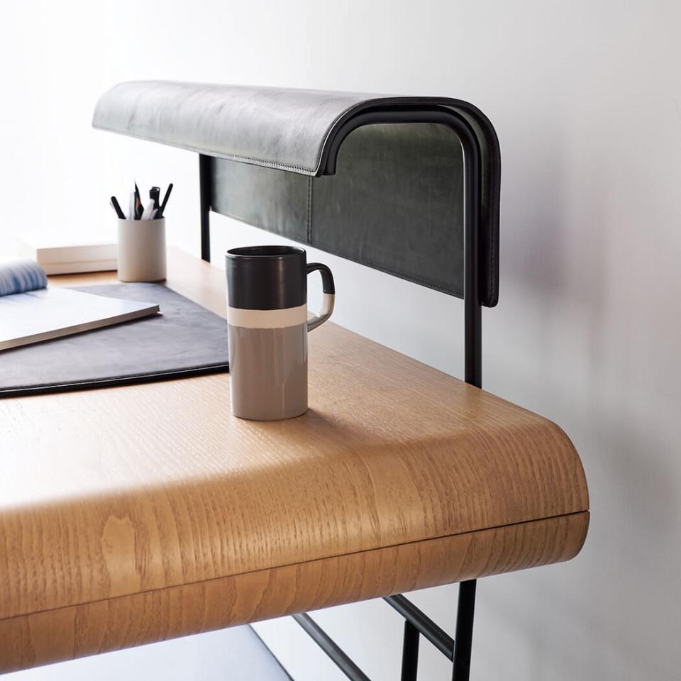 midj-apelle-desk-4 xxx