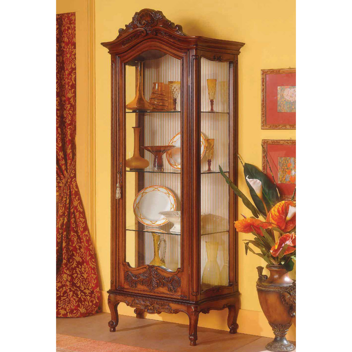 SCAP: 980 Display Cabinet