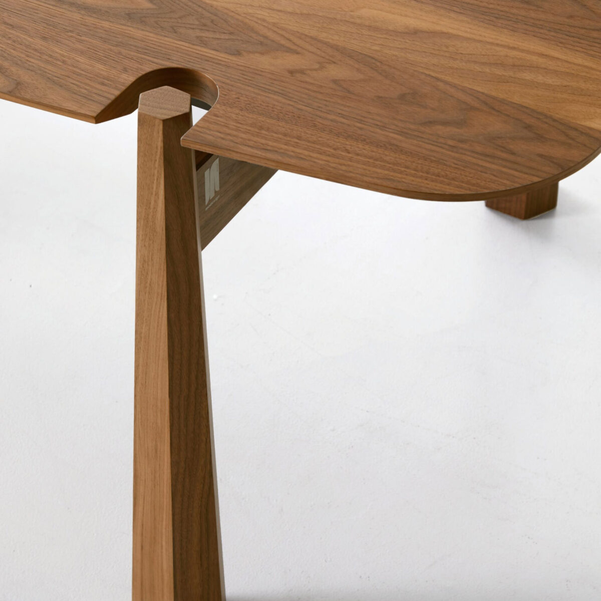 York Server Table MODES: York Table | Michelangelo Designs